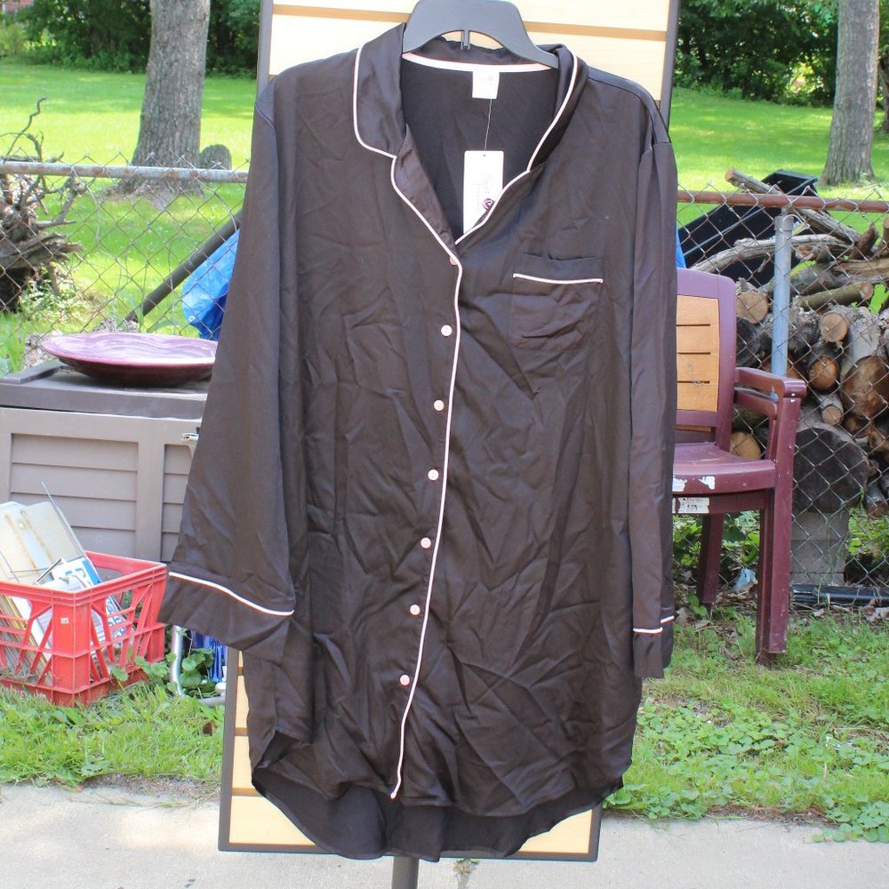 Secret Treasures Women's Lightweight Robe